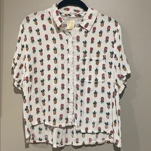 Button-Up Pineapple Print Shirt Size Large